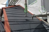 厚膜下塗り材使用　急勾配コロニアル屋根塗装工事