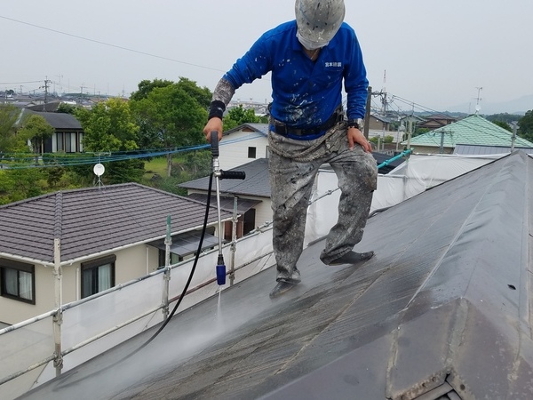 熊本益城住宅塗装・外壁塗装前高圧洗浄完了しました！！