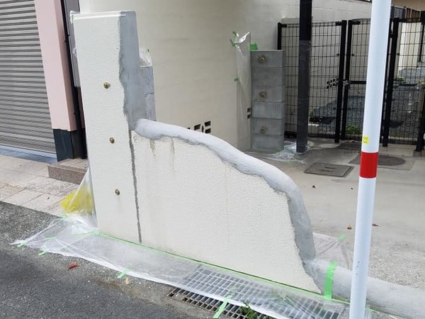 熊本住宅塀左官補修後ガラ合わせ塗装工事