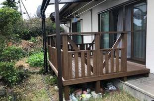 熊本は高平住宅でウッドデッキ&玄関柵・扉塗装工事を行いました。の施工後画像