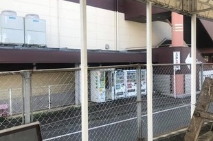 西合志市大型店舗看板鉄骨塗装　錆はグラインダ‐使用後エポキシ錆止めの施工後画像