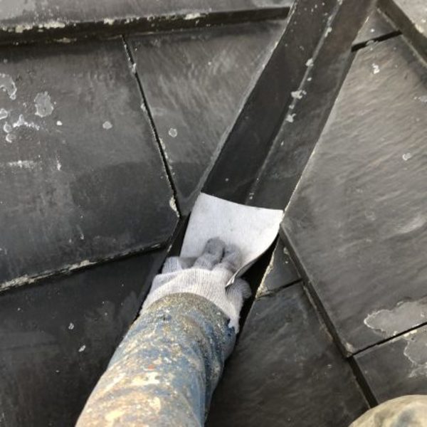 菊池郡菊陽町  屋根塗装工事  屋根塗膜撤去及び板金ケレン作業