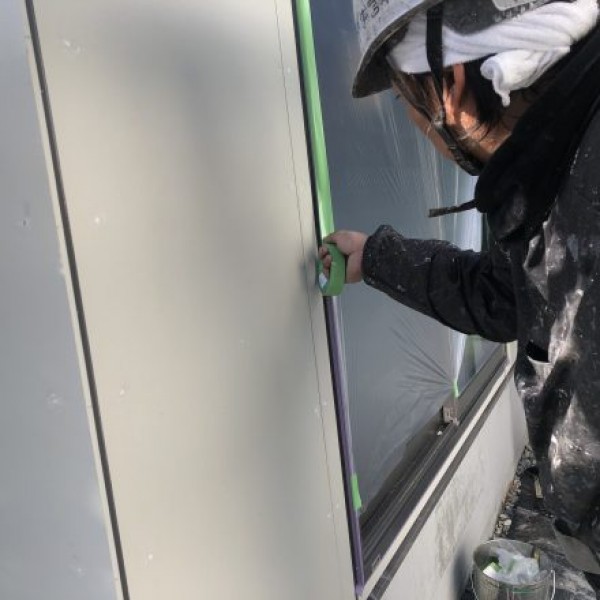 外壁リシン吹付け塗装　熊本県合志市　塗装前養生