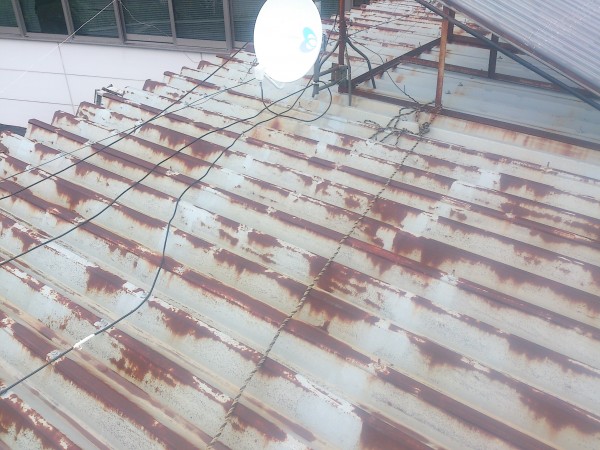 折板屋根遮熱塗装　省エネ2液弱溶剤シリコン樹脂遮熱塗料　熊本県熊本市中央区渡鹿　宮本建装