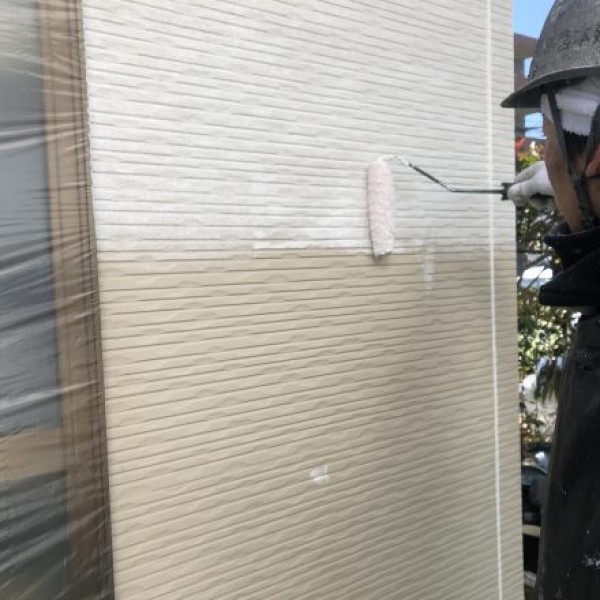 倉庫外壁塗装　熊本県宇土市　養生、下塗り完了！！
