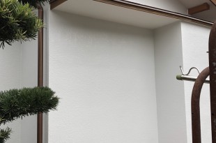 塗膜剥離箇所修繕　クラック（ひび）補修　熊本地震被災壁　熊本県熊本市北区植木町の施工後画像