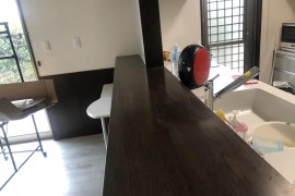 カウンターテーブル塗装（木部クリアー）　熊本市中央区坪井　艶復活しました♪の施工前画像