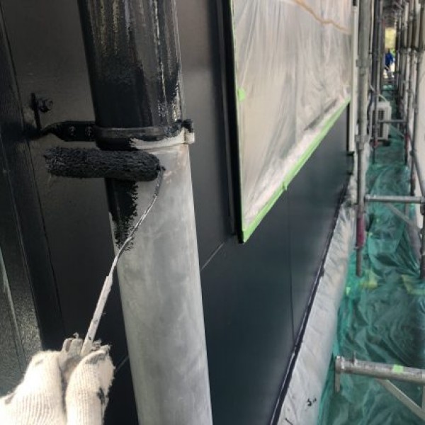 樋塗装　熊本市中央区　付帯部塗装　弱溶剤２液型シリコン塗料使用