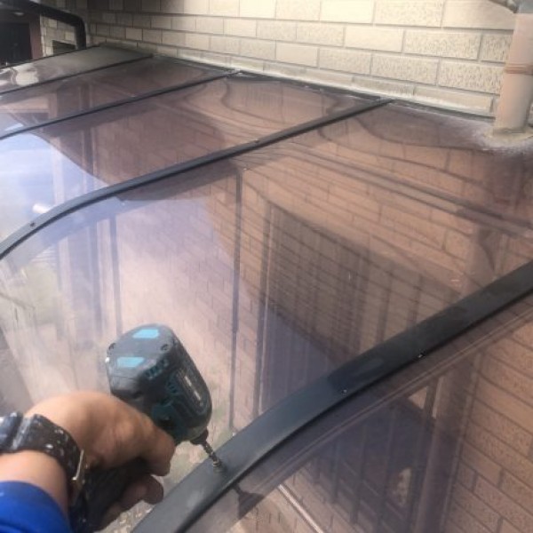 住宅塗装　熊本市東区　足場組、テラス屋根取り外し