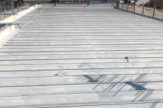 折半屋根塗装　熊本市中央区神水　弱溶剤２液型シリコン仕上げ