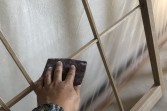 木部格子塗装　熊本市東区佐土原　新築住宅内部木部格子オフブラック仕上げ