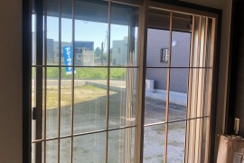 木部格子塗装　熊本市東区佐土原　新築住宅内部木部格子オフブラック仕上げの施工前画像