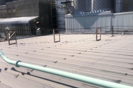 折半屋根塗装　熊本県八代市　弱溶剤２液型シリコンシルバー仕上げの施工前画像