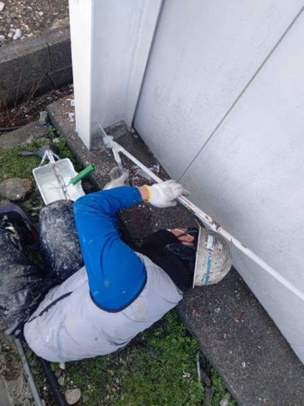 工場外壁鉄骨塗装　熊本県八代市　ケレン・錆止め完了