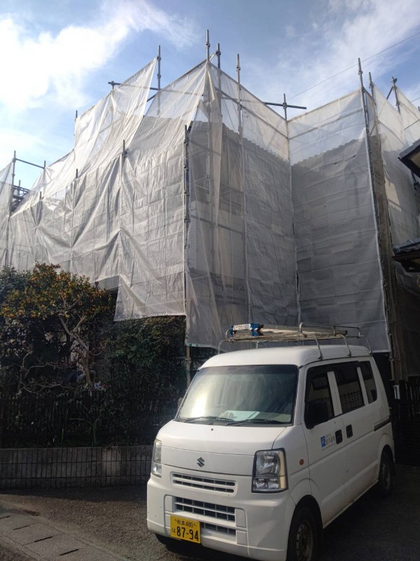 外壁屋根塗装足場組　熊本市東区月出　カーポート撤去込み