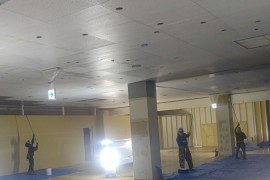 熊本県宇城市店舗天井（ジプトン）塗装工事　ビニデラックス仕上げ3回塗りの施工前画像