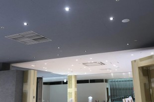 熊本県宇城市店舗天井（ジプトン）塗装工事　ビニデラックス仕上げ3回塗りの施工後画像